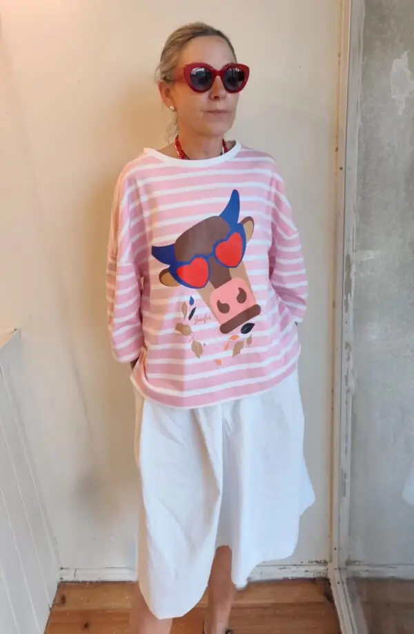 Sudadera blanca con estampación frontal